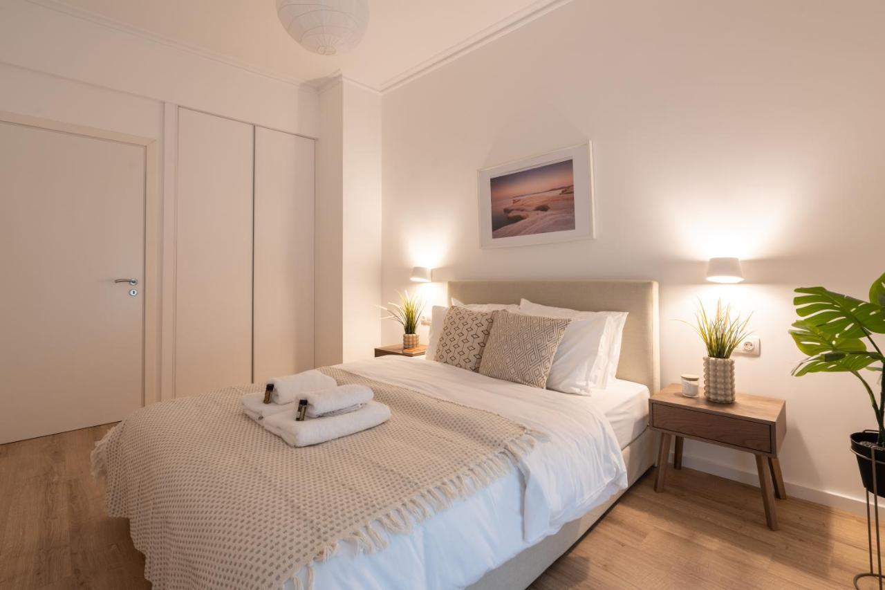Unique 2 Bedrooms Apartment, Steps To Plaka And City Center Atina Dış mekan fotoğraf