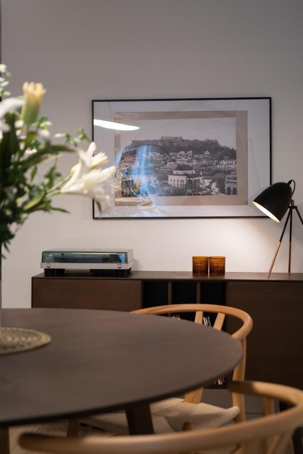 Unique 2 Bedrooms Apartment, Steps To Plaka And City Center Atina Dış mekan fotoğraf