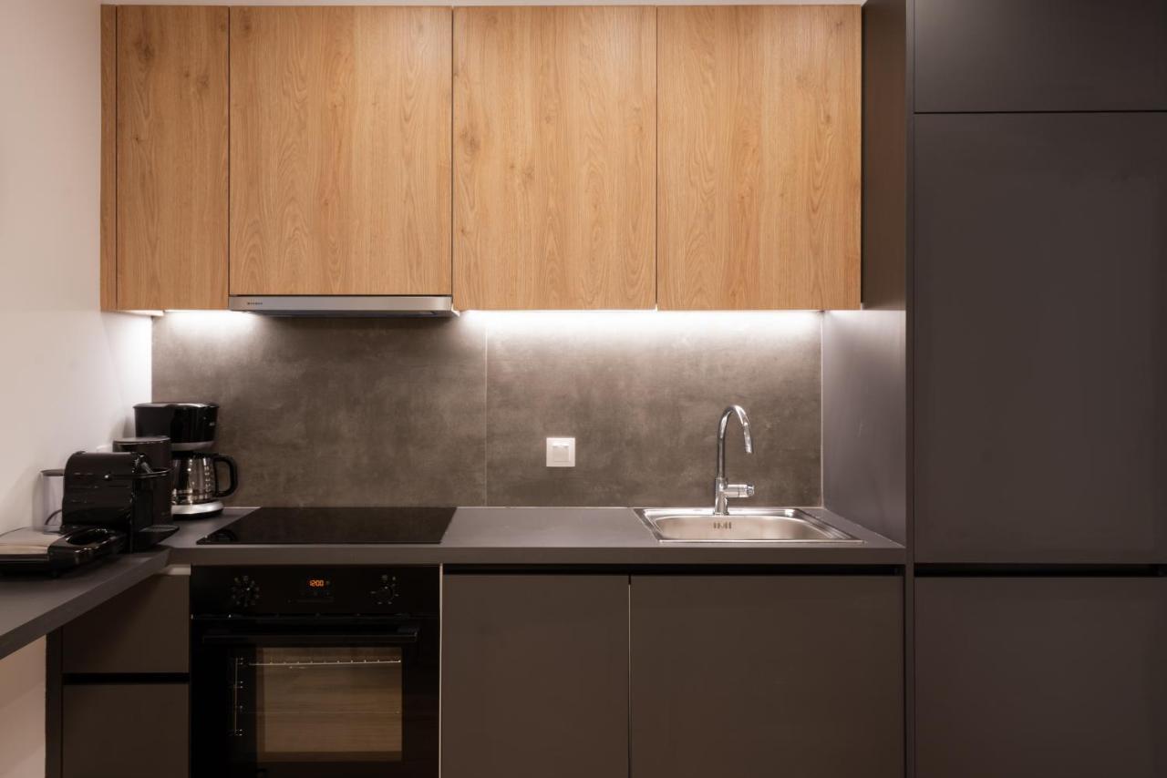 Unique 2 Bedrooms Apartment, Steps To Plaka And City Center Atina Dış mekan fotoğraf